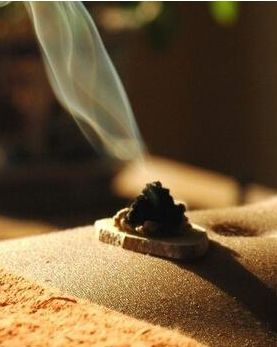 正確的艾灸方法_艾灸的正確方法步驟_艾灸治療肛瘺方法