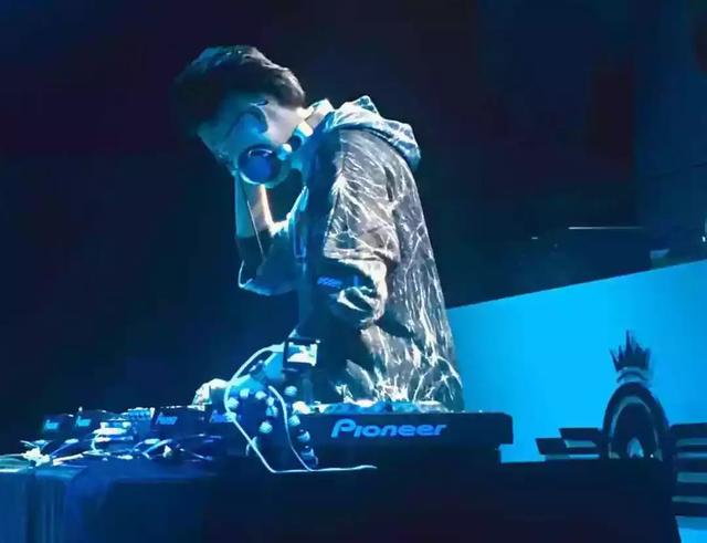 dj什么意思「別人罵你dj是什么意思」