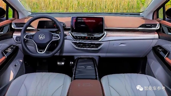 大眾電動(dòng)車學(xué)廢了：車機(jī)導(dǎo)航狀態(tài)彈廣告 客服回應(yīng)太逆天