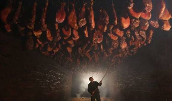 廣東臘肉腌制方法_隴西臘肉的腌制方法_豬頭臘肉腌制方法