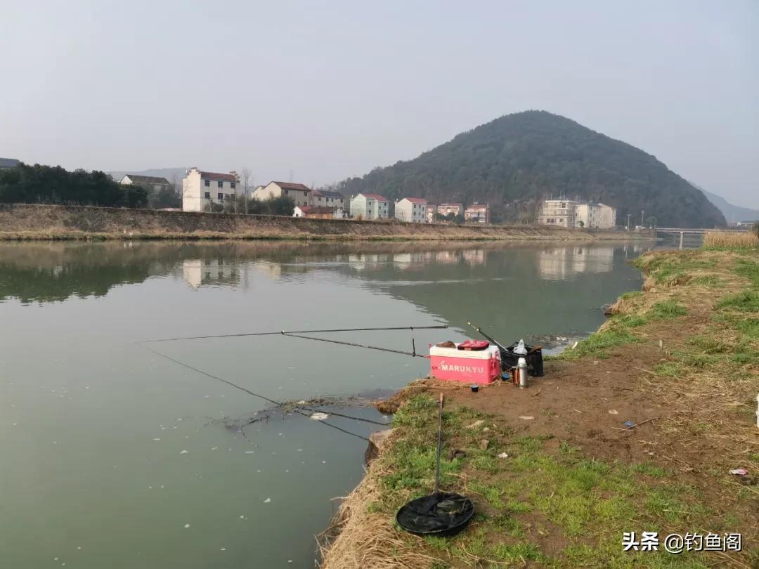 
抽窩和手拋窩的區別，如何正確的抽窩來幫助我們快速誘魚
