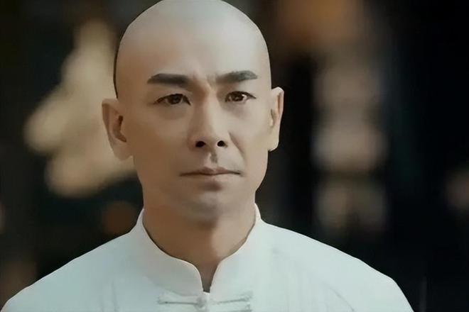 空中回旋踢教學_趙文卓空中踢刀_趙文卓刀國語高清