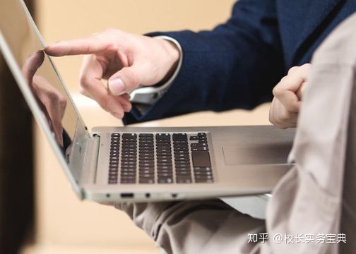 一個(gè)能夠善用溝通技巧的人，無論是提出意見、表達(dá)觀點(diǎn)、閑話家常或是