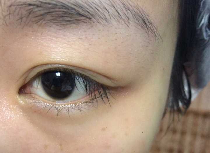 眼睫毛變長的天然方法_怎樣睫毛變密變長方法_父母睫毛短,小孩睫毛長
