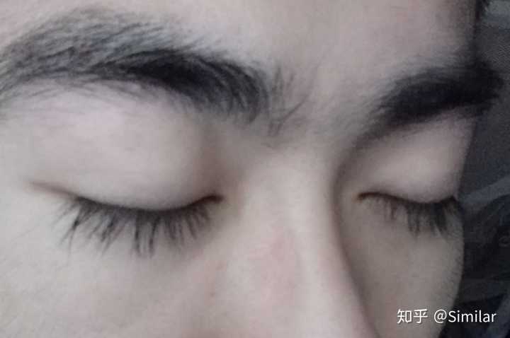 怎樣睫毛變密變長方法_眼睫毛變長的天然方法_父母睫毛短,小孩睫毛長
