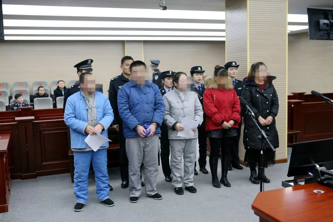 炸金花技巧手法偷看牌_炸金花兩人技巧_快樂炸金花技巧