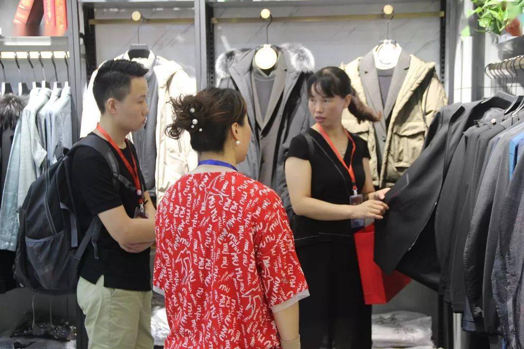 服裝推銷技巧和話術(shù)_建材推銷技巧和話術(shù)_推銷酒水的技巧和話術(shù)