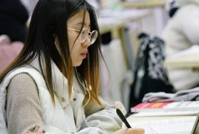 學霸村戶戶有大學生_神級學霸 志鳥村 貼吧_重生之神級學霸志鳥村