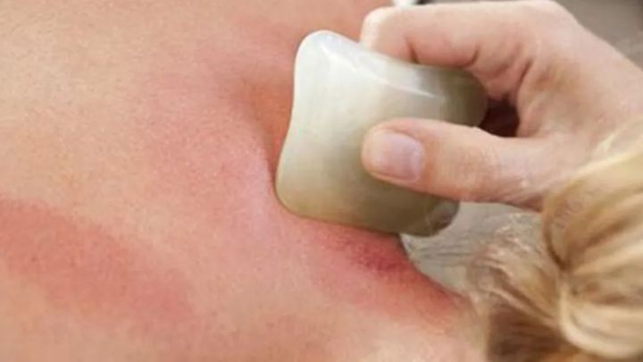 美容院刮痧排毒_眼部刮痧排毒_刮痧排毒方法