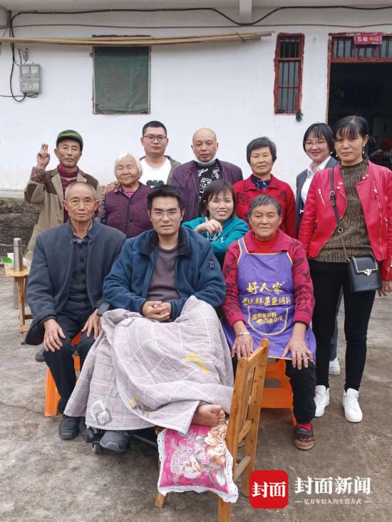 “宇兒，我終于見到你了……我們回家！”