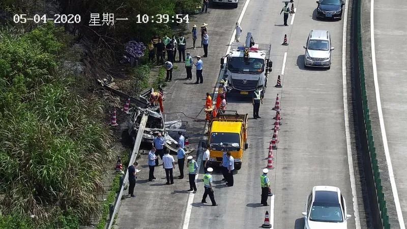 水晶神翼過山車坐一次多少錢_南京歡樂谷回應過山車故障_蘋果客服回應iphone14坐過山車誤報