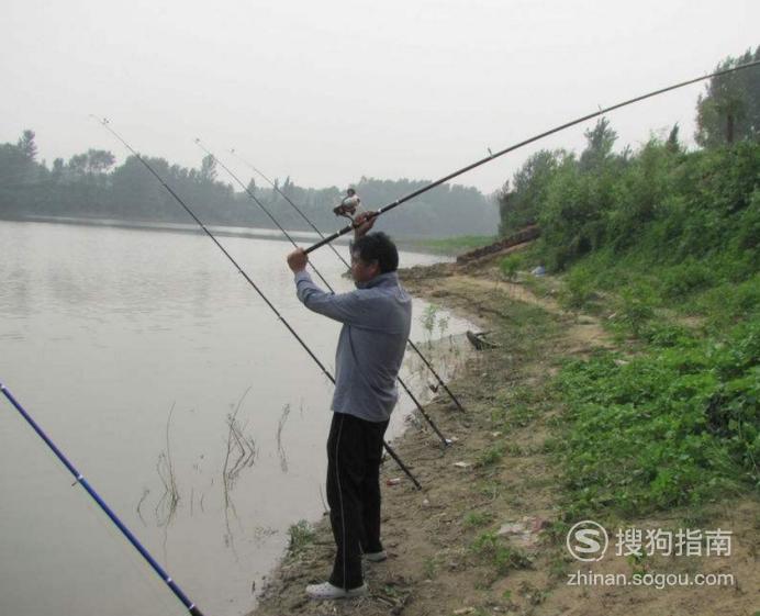 釣魚釣久需要專業(yè)的釣竿，下海竿的使用技巧！
