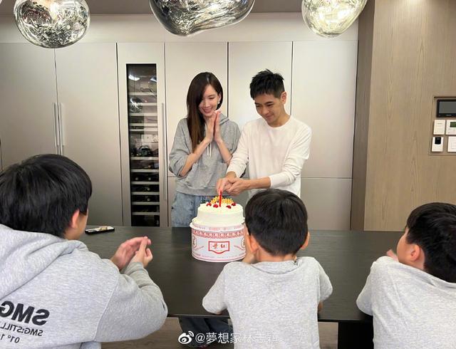 宋慧喬最新消息逃稅首露面_劉翔被傳婚變后露面_林志穎車禍后首露面