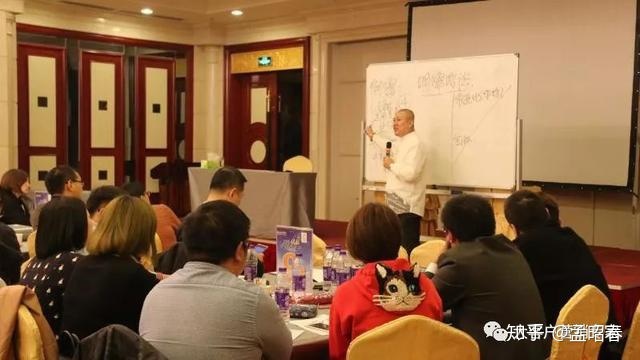 銷售技巧的開場白_家具建材行業店面銷售殺傷力2銷售技巧_銷售白酒的技巧的視頻