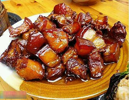紅燒芋頭肉_紅燒肉的技巧_紅燒油豆腐塞肉
