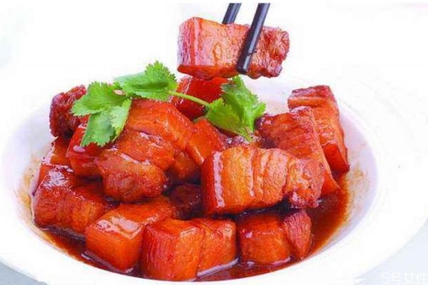 壇肉和紅燒肉的區(qū)別_紅燒三層肉_紅燒肉的技巧