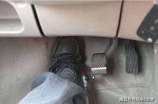 手動檔汽車換擋技巧_手動擋車怎么換擋技巧_9檔奧龍自卸車換擋技巧