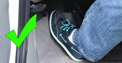 手動汽車由3擋可以直接拉到5擋嗎_6擋手動技術_手動擋剎車技巧