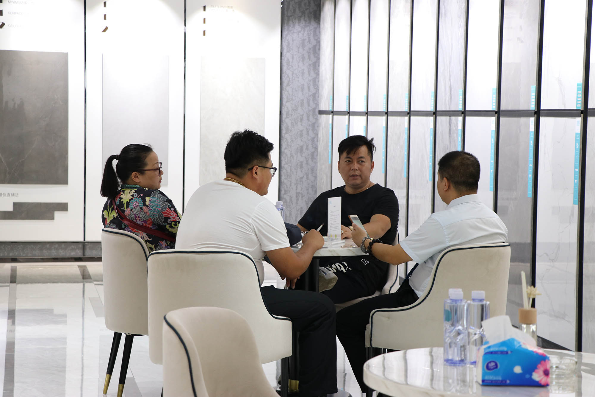銷售導購技巧和話術_瓷磚導購員銷售技巧和話術_瓷磚導購話術