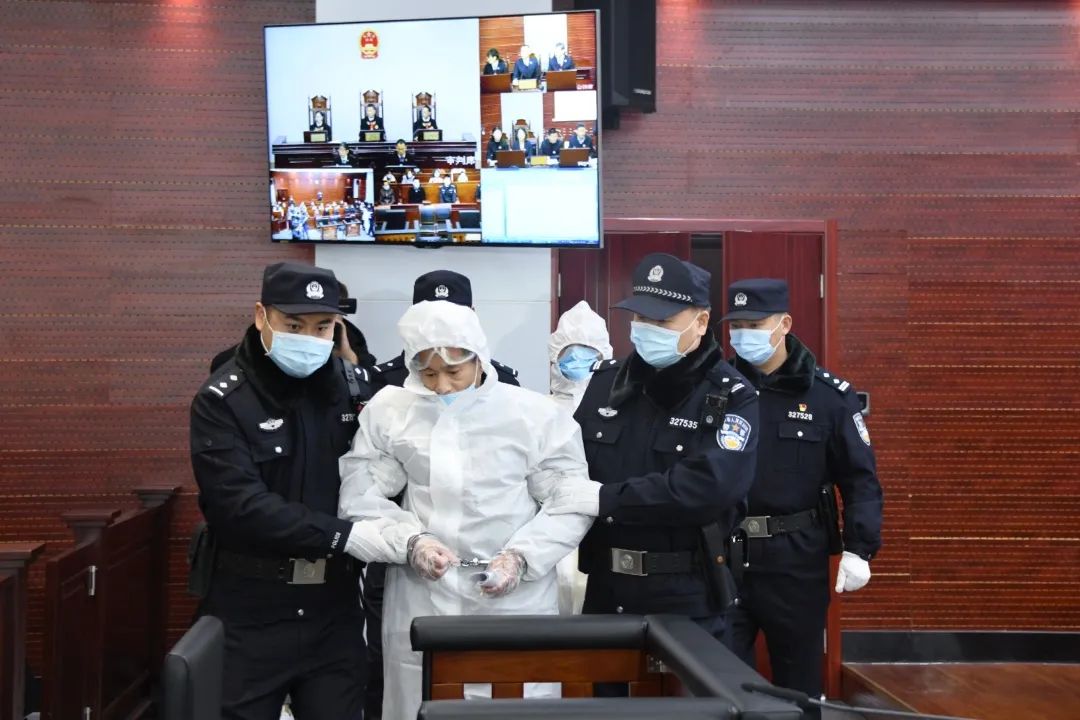 侵吞國有資金超14億 一官員獲死刑_萬慶良二審獲死刑_社保資金被侵吞怎么辦?