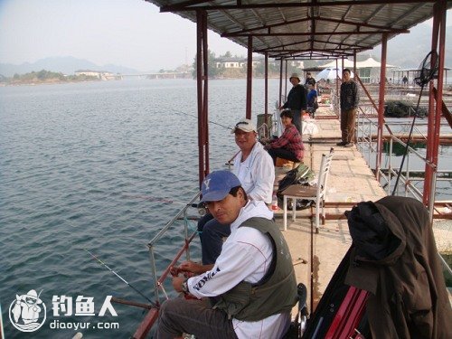 冬季伐桿釣魚技巧_伐桿冬季釣魚視頻_冬季伐桿釣魚技巧
