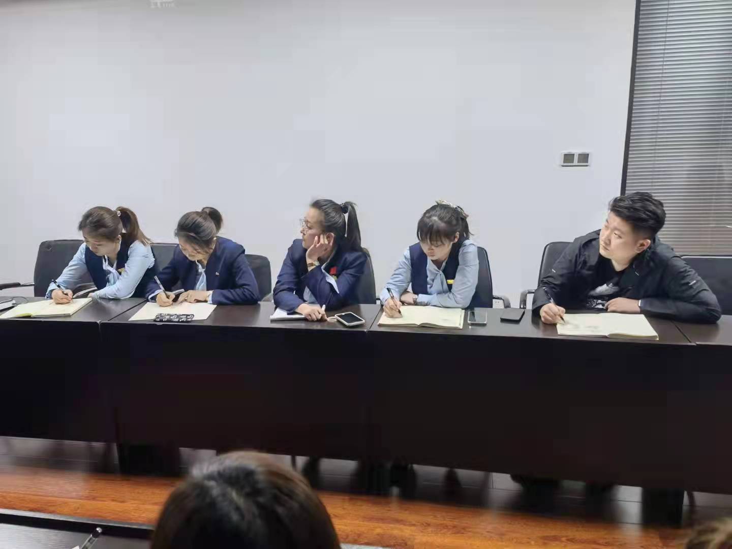 電話銷售技巧培訓_銷售技巧課程視頻教程_電話銷售技巧視頻培訓課程